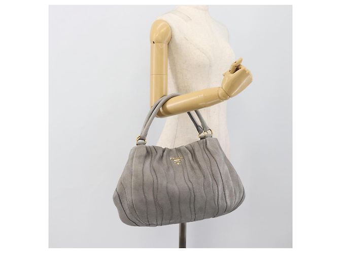 PRADA Handtasche aus Leder Grau Gold Auth 194293V Braun Golden - Ansicht 24