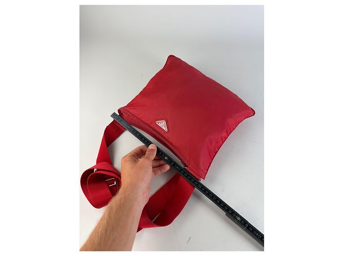 Vintage Prada Nylon Schultertasche Rot Silber - Ansicht 11