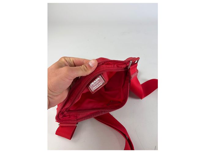 Vintage Prada Nylon Schultertasche Rot Silber - Ansicht 3