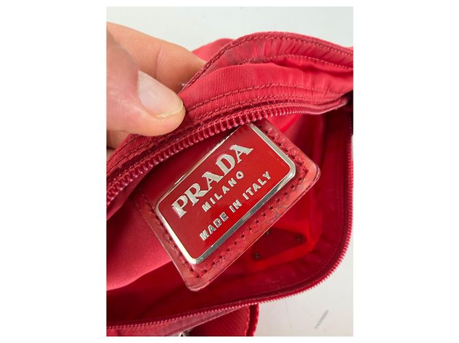 Vintage Prada Nylon Schultertasche Rot Silber - Ansicht 4