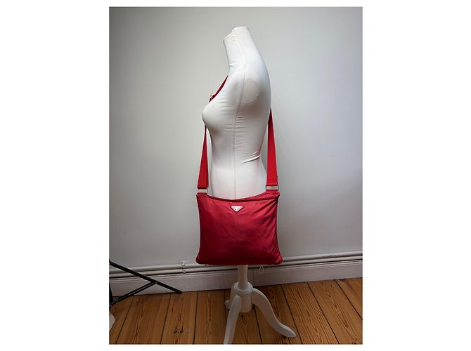 Vintage Prada Nylon Schultertasche Rot Silber - Ansicht 6