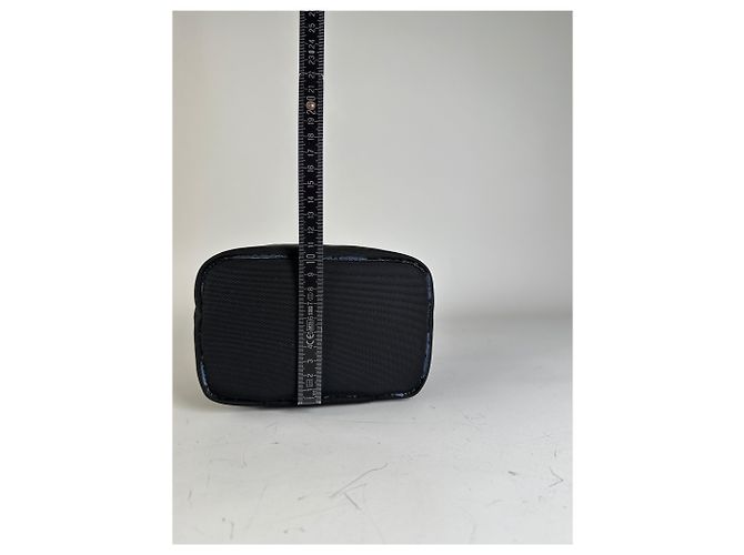 Beauty case vintage Gucci in nylon nero e argento - vista 10