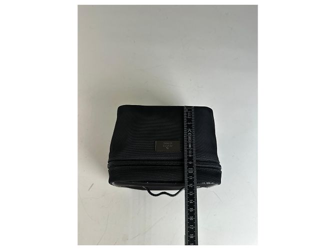 Beauty case vintage Gucci in nylon nero e argento - vista 12