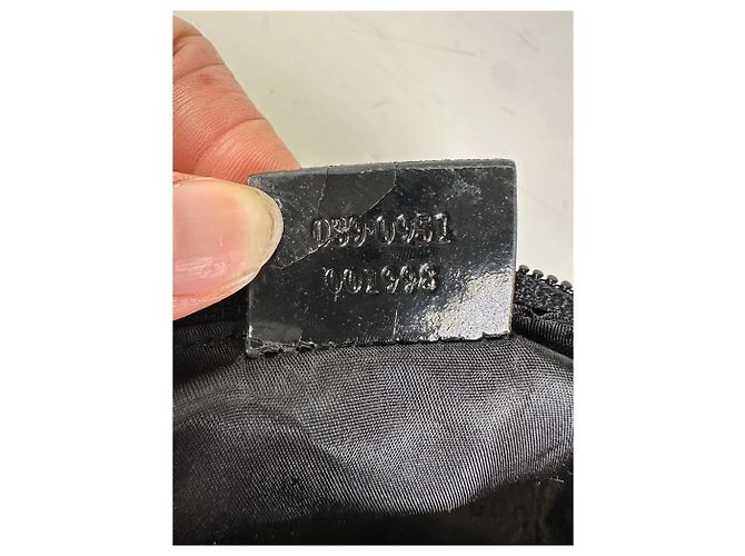 Beauty case vintage Gucci in nylon nero e argento - vista 7