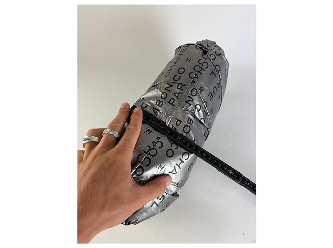 Gabrielle Clutch Vintage Chanel in nylon metallizzato Argento - vista 15