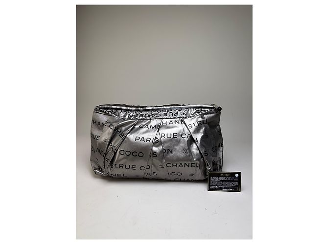 Gabrielle Clutch Vintage Chanel in nylon metallizzato Argento - vista 2