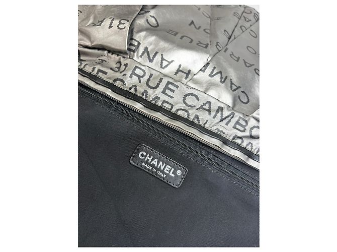 Gabrielle Clutch Vintage Chanel in nylon metallizzato Argento - vista 5