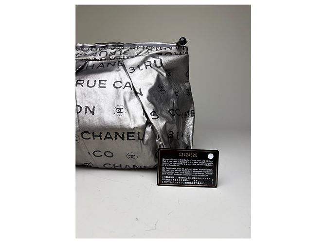 Gabrielle Clutch Vintage Chanel in nylon metallizzato Argento - vista 9
