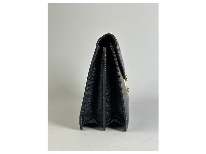 Clutch Vintage Givenchy in Pelle Nera con Chiusura Dorata Nero - vista 7