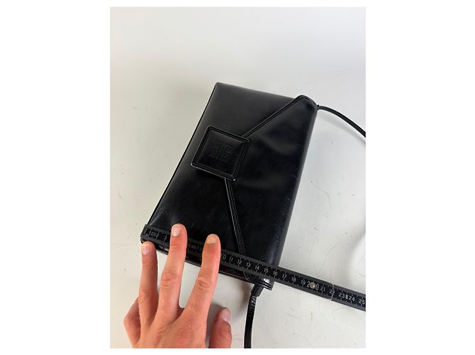 Clutch in pelle vintage Givenchy nero e oro - vista 10