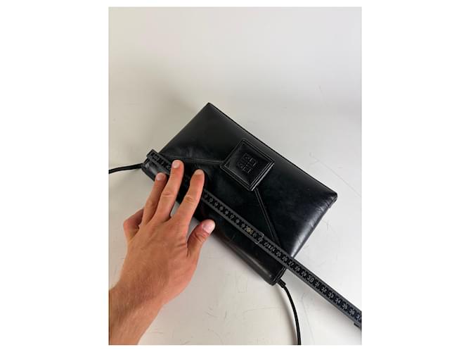 Clutch in pelle vintage Givenchy nero e oro - vista 9