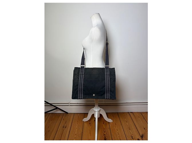 Hermès Vintage Hermes Canvas Messenger Bag Schwarz Silber - Ansicht 4