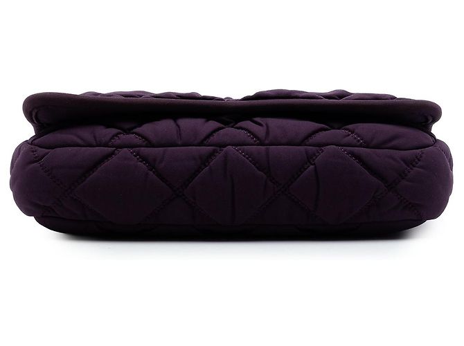 Piccola borsa a tracolla Chanel Bubble Flap in nylon trapuntato viola Porpora - vista 3