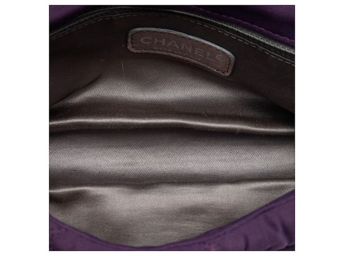 Piccola borsa a tracolla Chanel Bubble Flap in nylon trapuntato viola Porpora - vista 4