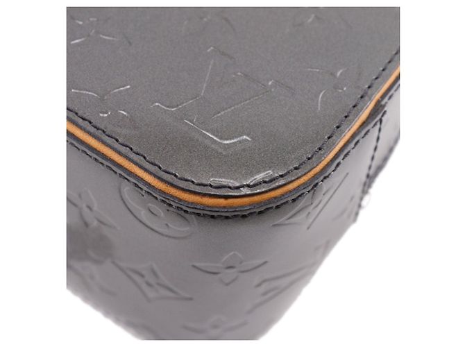 Borsa Louis Vuitton Monogram Mat Shelton grigia Grigio - vista 16