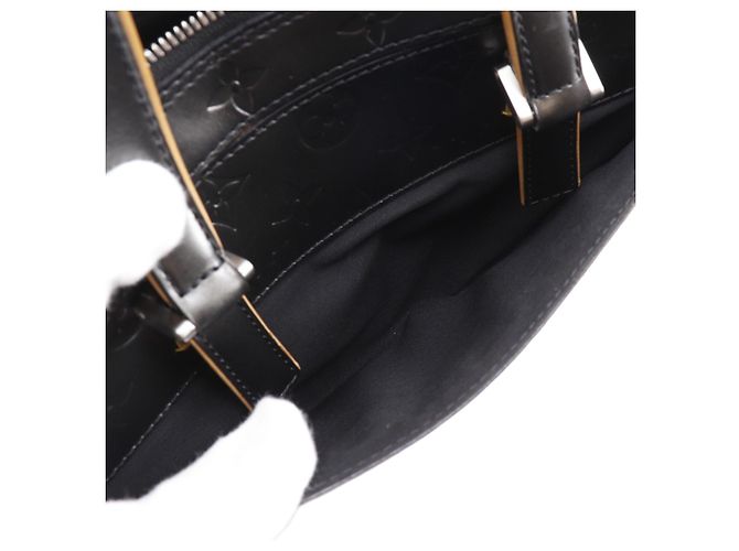 Borsa Louis Vuitton Monogram Mat Shelton grigia Grigio - vista 4