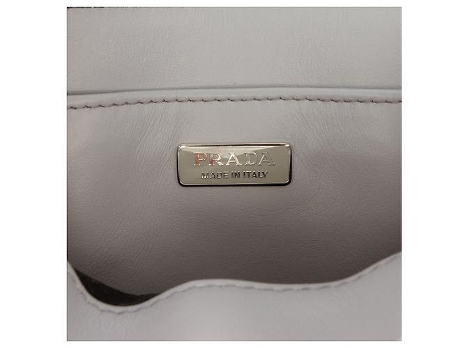 Borsa Tote e Borsa Satchel Prada Small Leather Brushed Grigia Grigio - vista 5