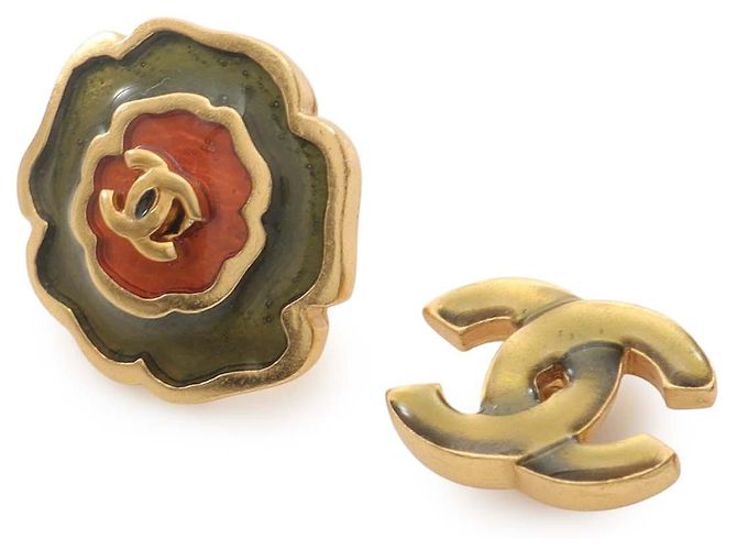 Chanel Email Ohrstecker Camellia CC in Grün - Ansicht 3