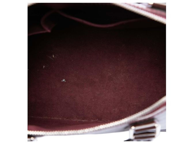 Borsa Louis Vuitton Electric Epi Alma PM viola Porpora - vista 4