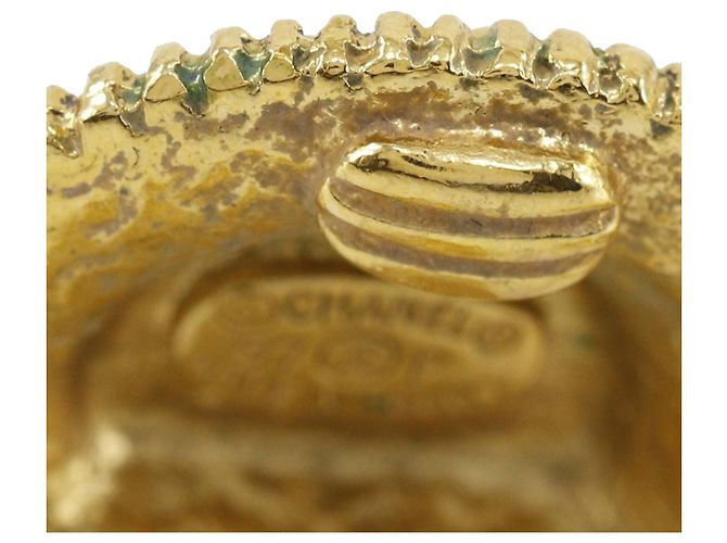 Orecchini a clip con medaglione placcati in oro Gold Chanel CC D'oro - vista 9