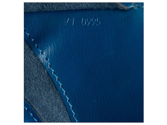 Borsa a tracolla Louis Vuitton Epi Cluny blu - vista 6