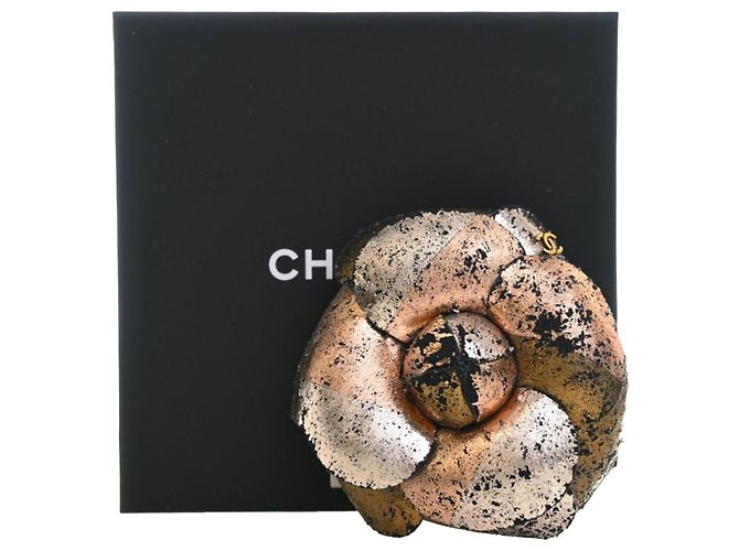 Rosa Chanel CC Metallic Canvas Camellia Brosche Pink - Ansicht 6