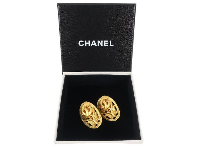 Orecchini a clip ovali Chanel CC placcati oro D'oro - vista 8