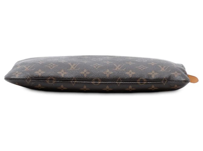 Clutch Louis Vuitton Monogram Etui Voyage MM Marrone - vista 3