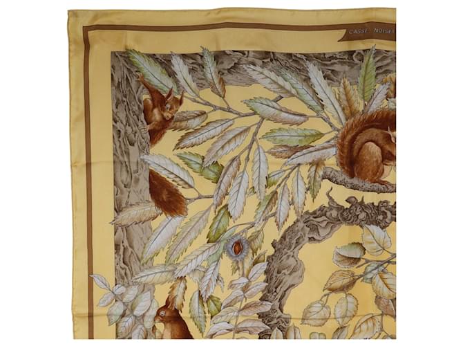 Sciarpa in seta Hermès Casse Noisette 90 Marrone - vista 3