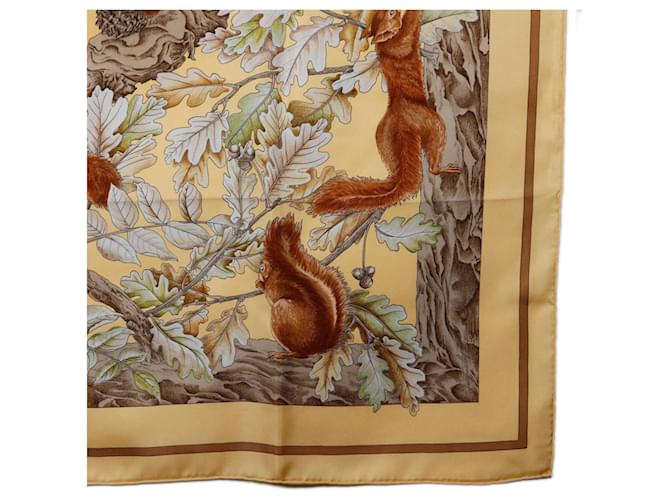 Sciarpa in seta Hermès Casse Noisette 90 Marrone - vista 6