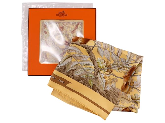 Sciarpa in seta Hermès Casse Noisette 90 Marrone - vista 9