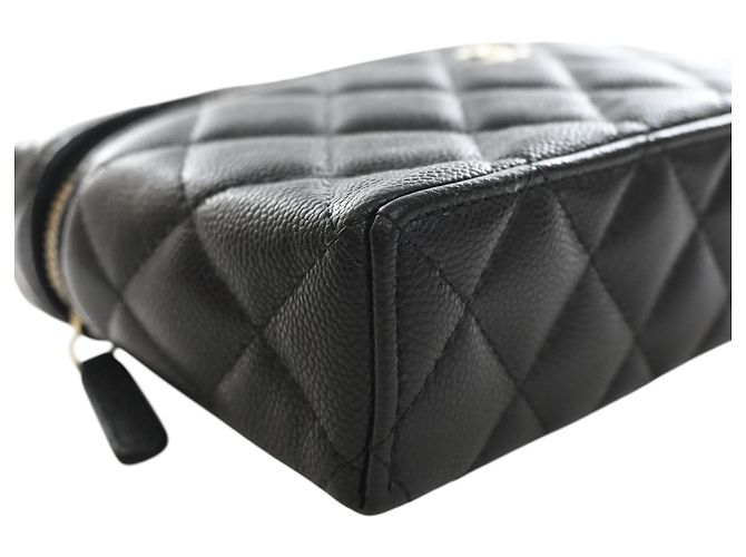 Mini Vanity Case Chanel Black CC Quilted Caviar Slim con borsa a tracolla con catena Nero - vista 10