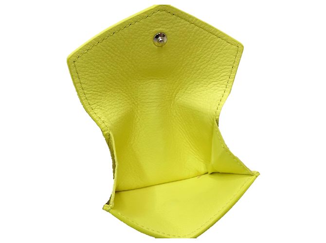 Cartera Louis Vuitton Taurillon Lockmini amarilla Amarillo - vista 4
