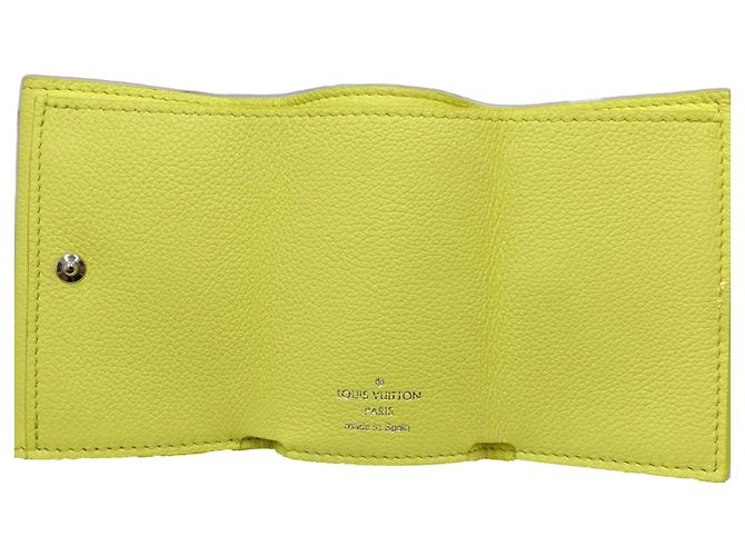 Cartera Louis Vuitton Taurillon Lockmini amarilla Amarillo - vista 8