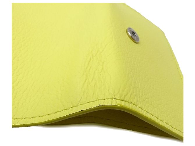 Cartera Louis Vuitton Taurillon Lockmini amarilla Amarillo - vista 9