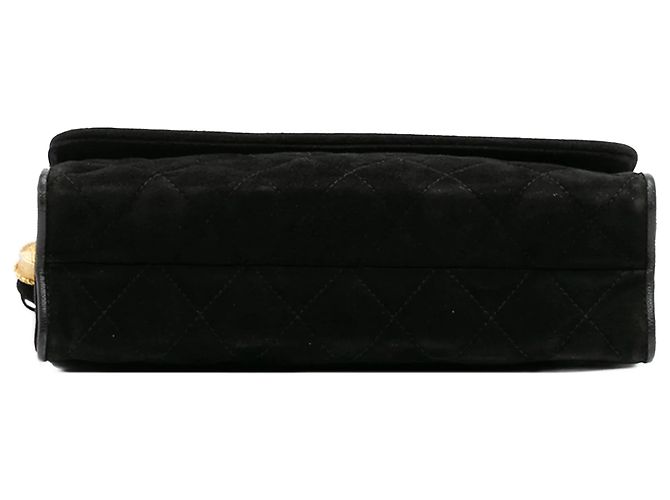 Borsa a tracolla Chanel in scamosciato trapuntato con nappa nera Nero - vista 3