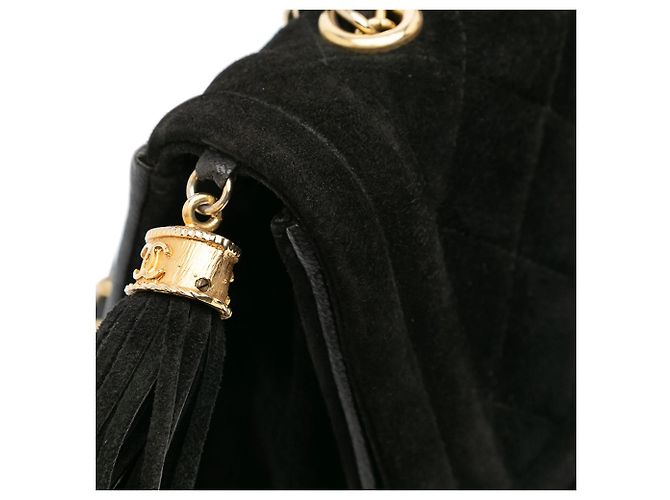 Borsa a tracolla Chanel in scamosciato trapuntato con nappa nera Nero - vista 8