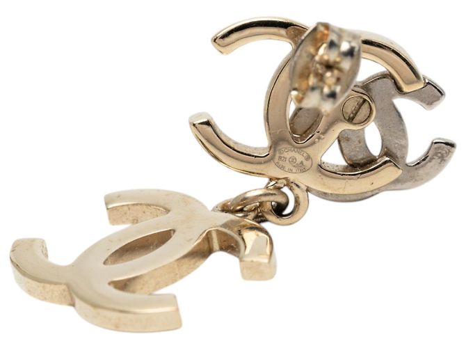 Orecchini Double CC Drop con strass e perle sintetiche placcati oro Chanel D'oro - vista 3