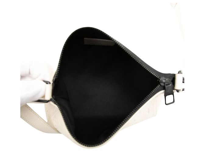 Borsa Messenger Satchel Triangle Louis Vuitton Monogram Empreinte Bianca Bianco - vista 4