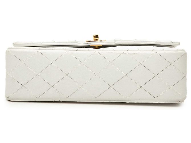 Borsa a tracolla Chanel Medium Classic Lambskin Double Flap bianca Bianco - vista 3