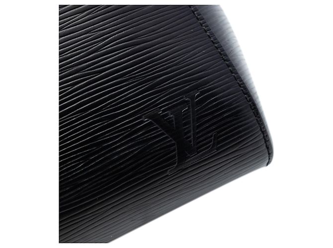 Bolso Louis Vuitton Epi Marly MM negro - vista 6