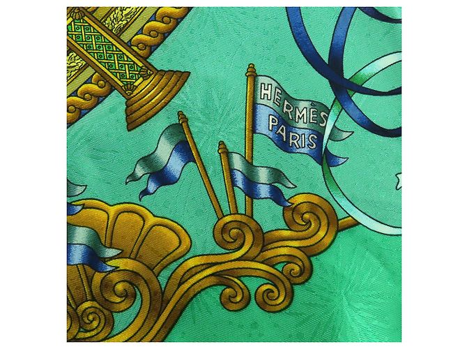 Sciarpa in seta Hermès Luna Park 90 verde - vista 3