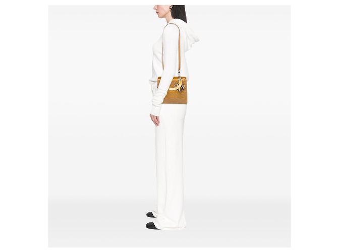 Borsa Lady Dior Medium in vernice cannage giallo - vista 6