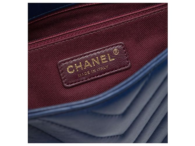 Borsa a tracolla Chanel Chevron Lambskin Pyramid CC Flap blu - vista 5