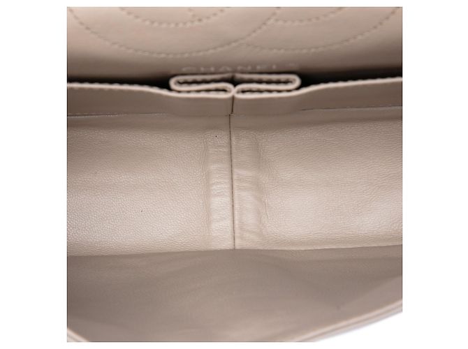 Borsa a tracolla Chanel Reissue 2.55 Double Flap 226 in pelle di vitello invecchiata trapuntata grigia - vista 4