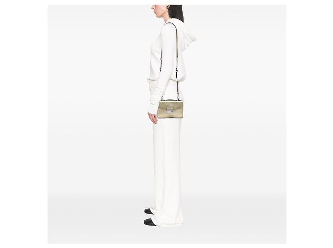 Bolso Prada Saffiano Sound Lock dorado - vista 6