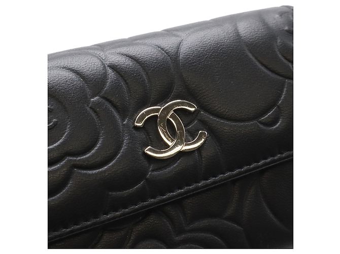 Tarjetero Chanel CC de piel gofrada negra con Camelia Negro - vista 4