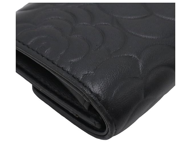 Tarjetero Chanel CC de piel gofrada negra con Camelia Negro - vista 8