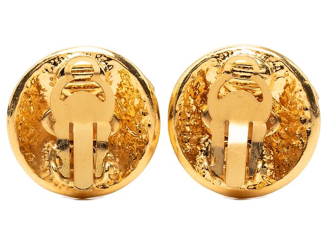 Orecchini a clip Chanel CC placcati oro D'oro - vista 2