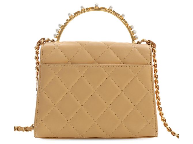 Bolsa Chanel CC de pele de cordeiro acolchoada bege com pérolas falsas e alça de mão - vista 2